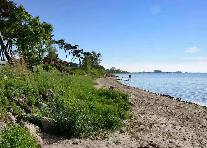 Werder -- Grosses Sonnendeck -- 150m I Sauna I Ekamin I Bis 8 Pers I Meerblick I By 