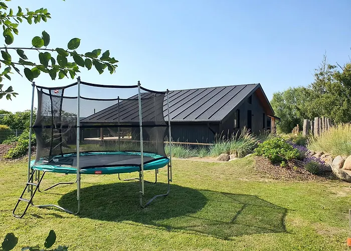 Werder -- Grosses Sonnendeck -- 150m I Sauna I Ekamin I Bis 8 Pers I Meerblick I By 