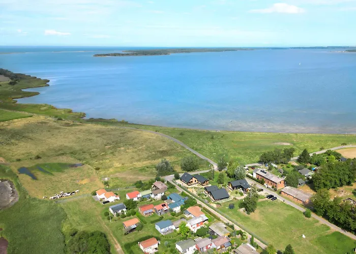 Werder -- Grosses Sonnendeck -- 150m I Sauna I Ekamin I Bis 8 Pers I Meerblick I By 